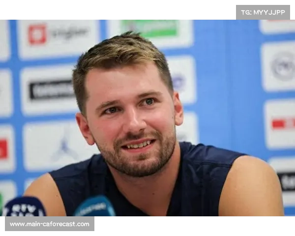 东契奇通过减重提升体能詹姆斯称赞其进步并表示为后辈感到骄傲 东契奇通过减重提升体能詹姆斯称赞其进步并表示为后辈感到骄傲